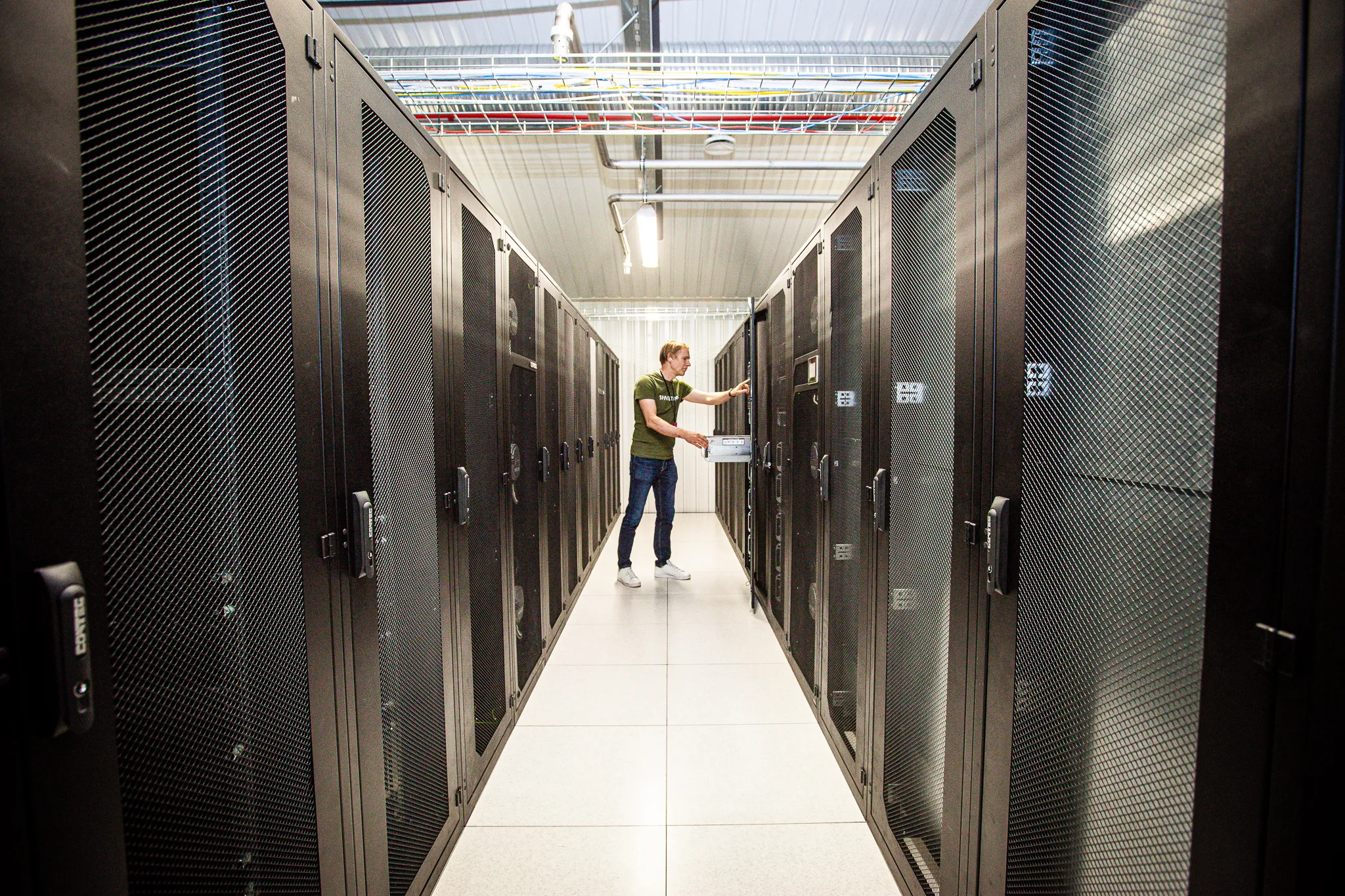 SpaceTime CTO at work in the datacenter